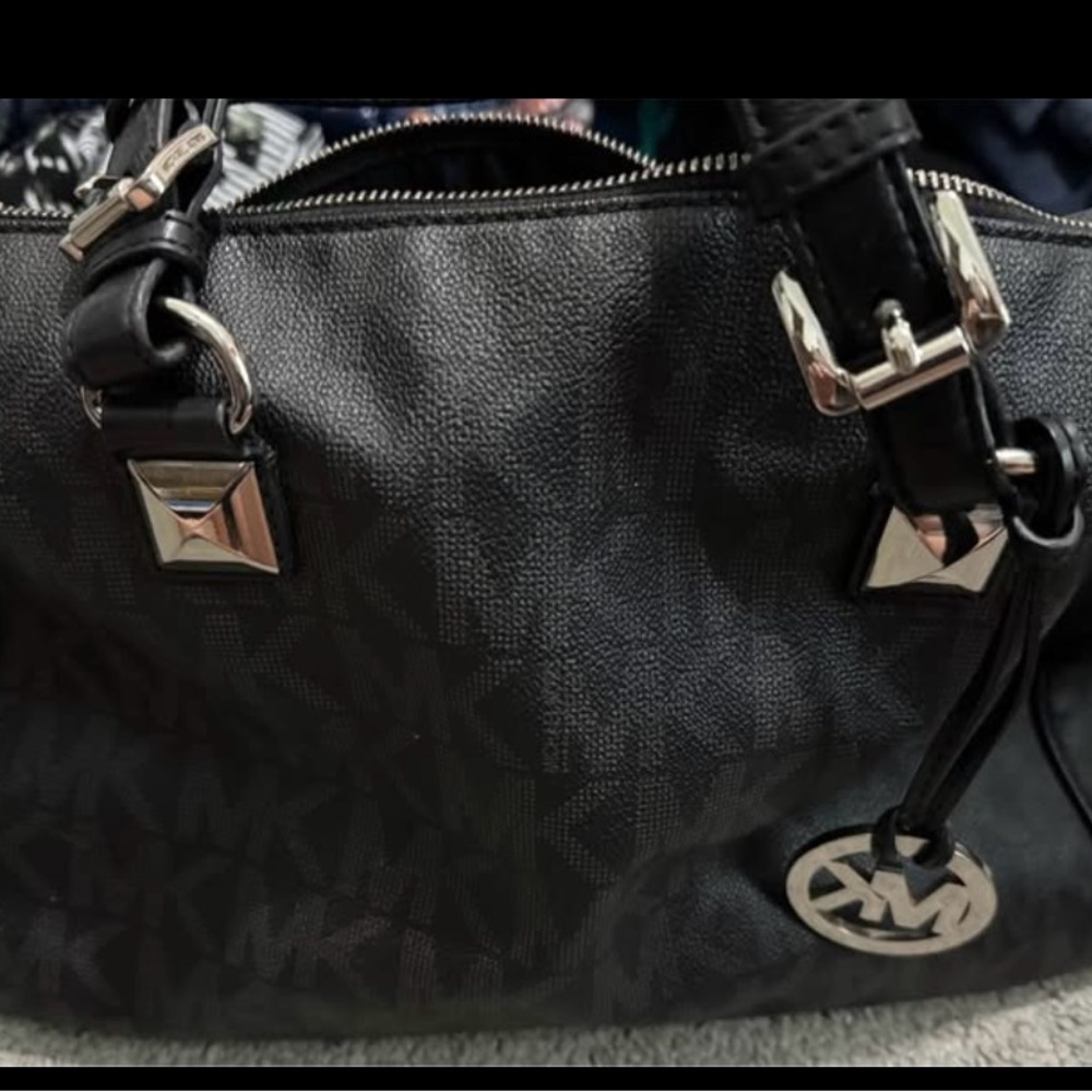 MICHAEL KORS Grayson black signature satchel
